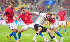 开云体育官方网站-无畏困难，勇往直前：欧洲预选赛热血激战引人瞩目的简单介绍