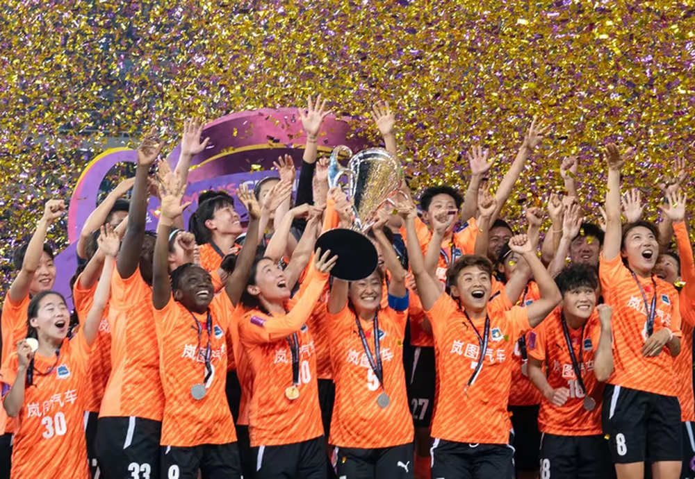 关于热门球队被视为本届比赛的夺冠热门，劲头十足的信息