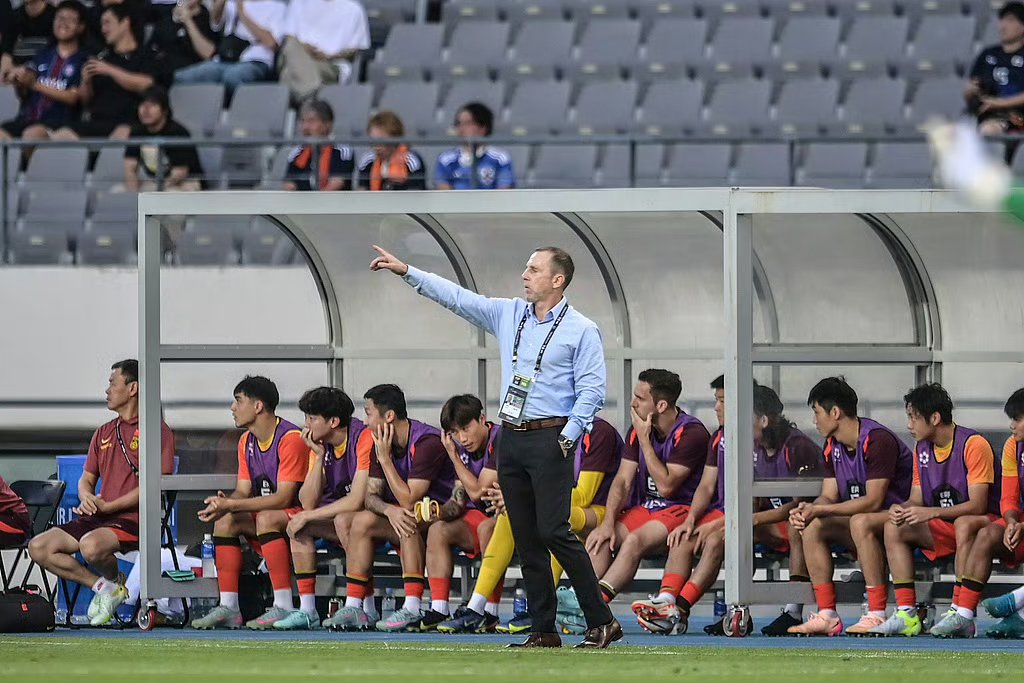 关于球队紧张备战,为争夺胜利而战的信息 关于球队紧张备战,为争夺胜利而战的信息