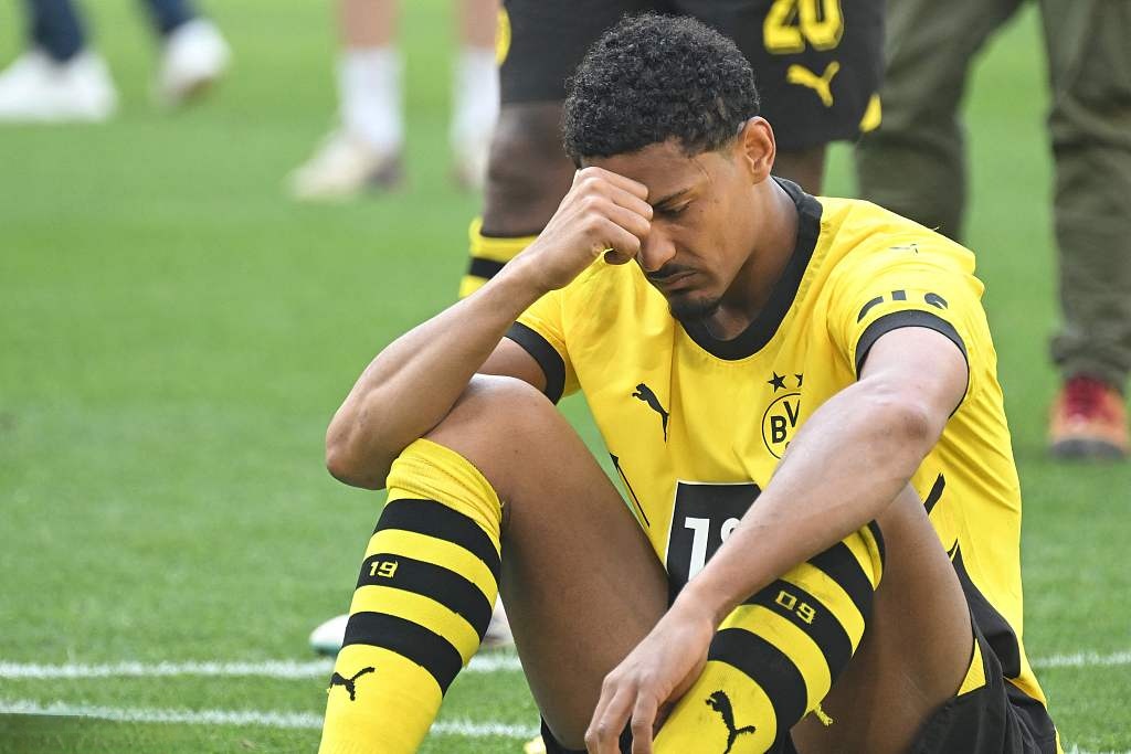 包含阿贾克斯对阵多特蒙德：势均力敌的对决的词条