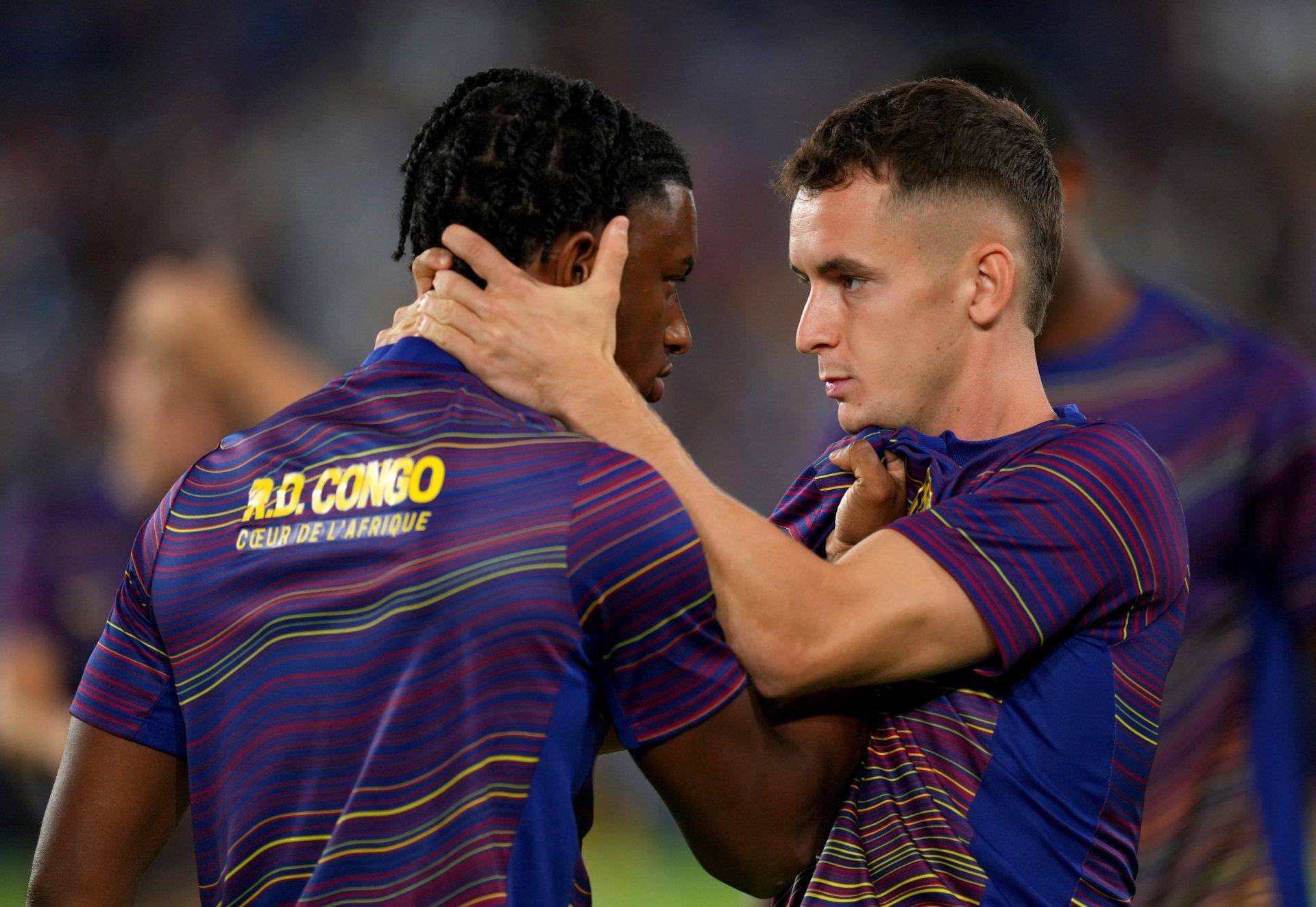 包含瓦伦西亚主教练调整阵容，力争连胜的词条