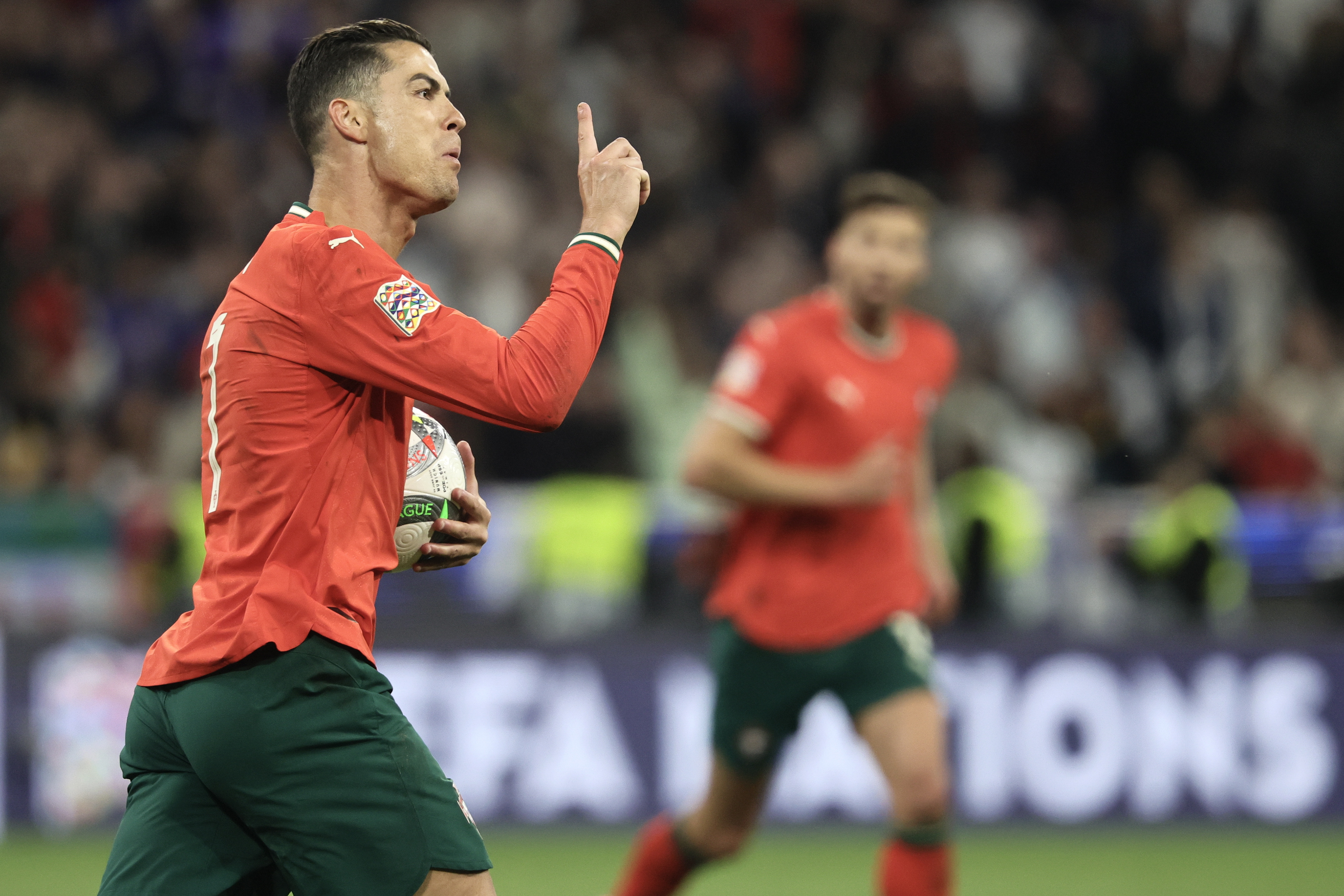 葡萄牙队逆袭成功,抢得欧洲杯四强名额的简单介绍 葡萄牙队逆袭成功,抢得欧洲杯四强名额的简单介绍