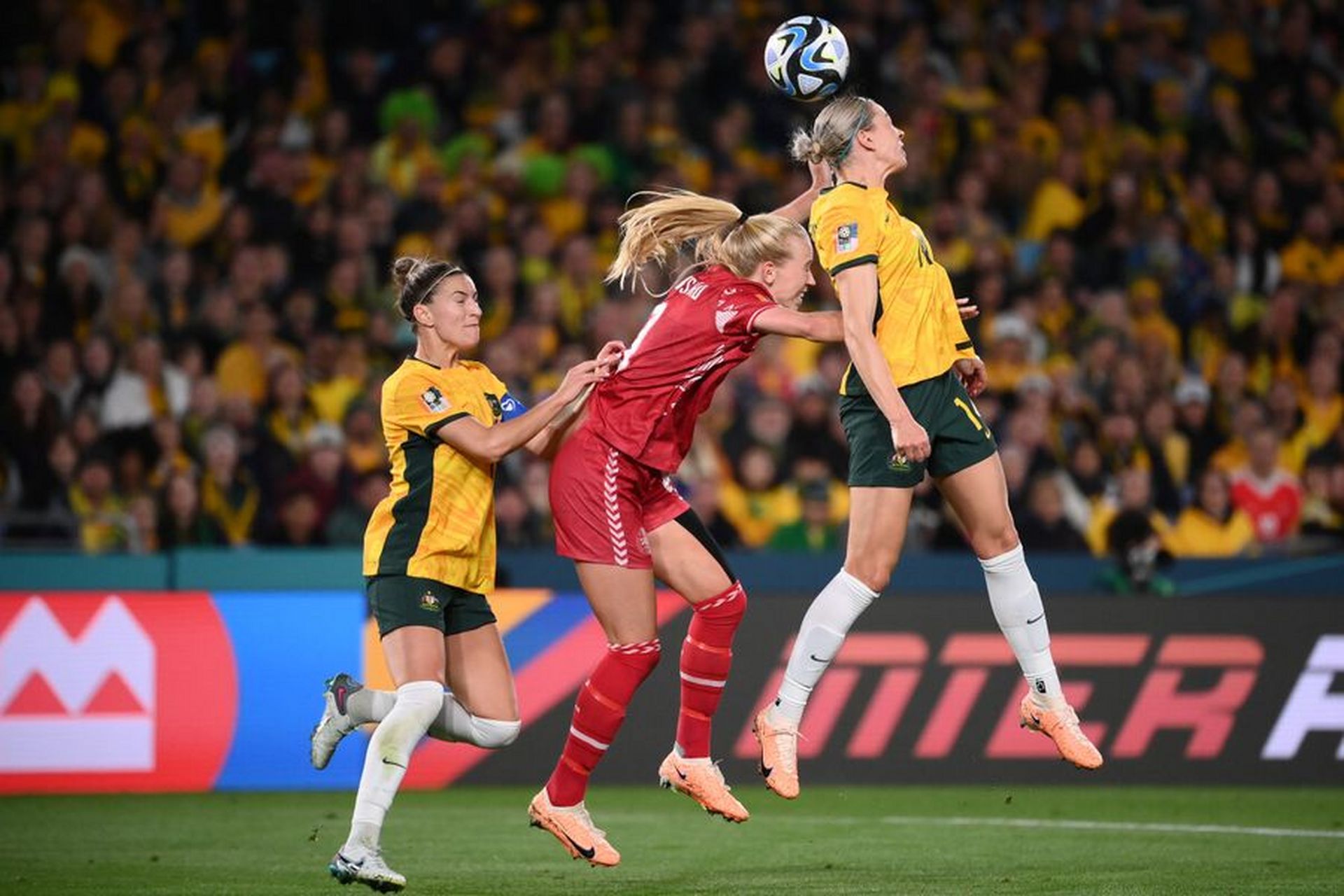 挑战成功！澳大利亚队淘汰挪威，晋级女足世界杯八强的简单介绍
