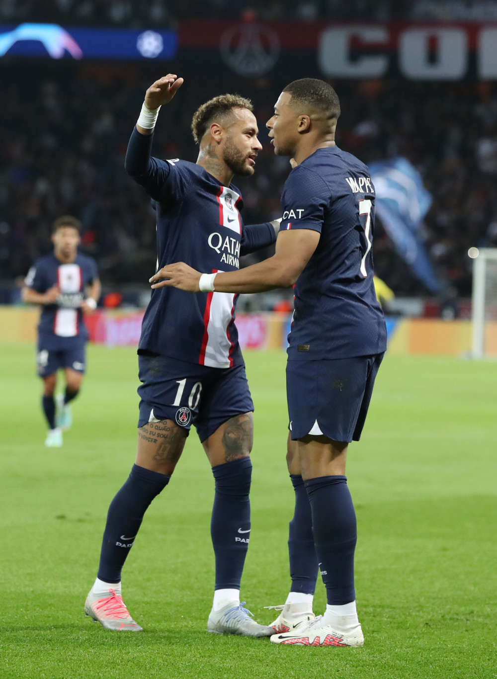 巴黎圣日耳曼球队备战欧冠比赛的简单介绍 巴黎圣日耳曼球队备战欧冠比赛的简单介绍