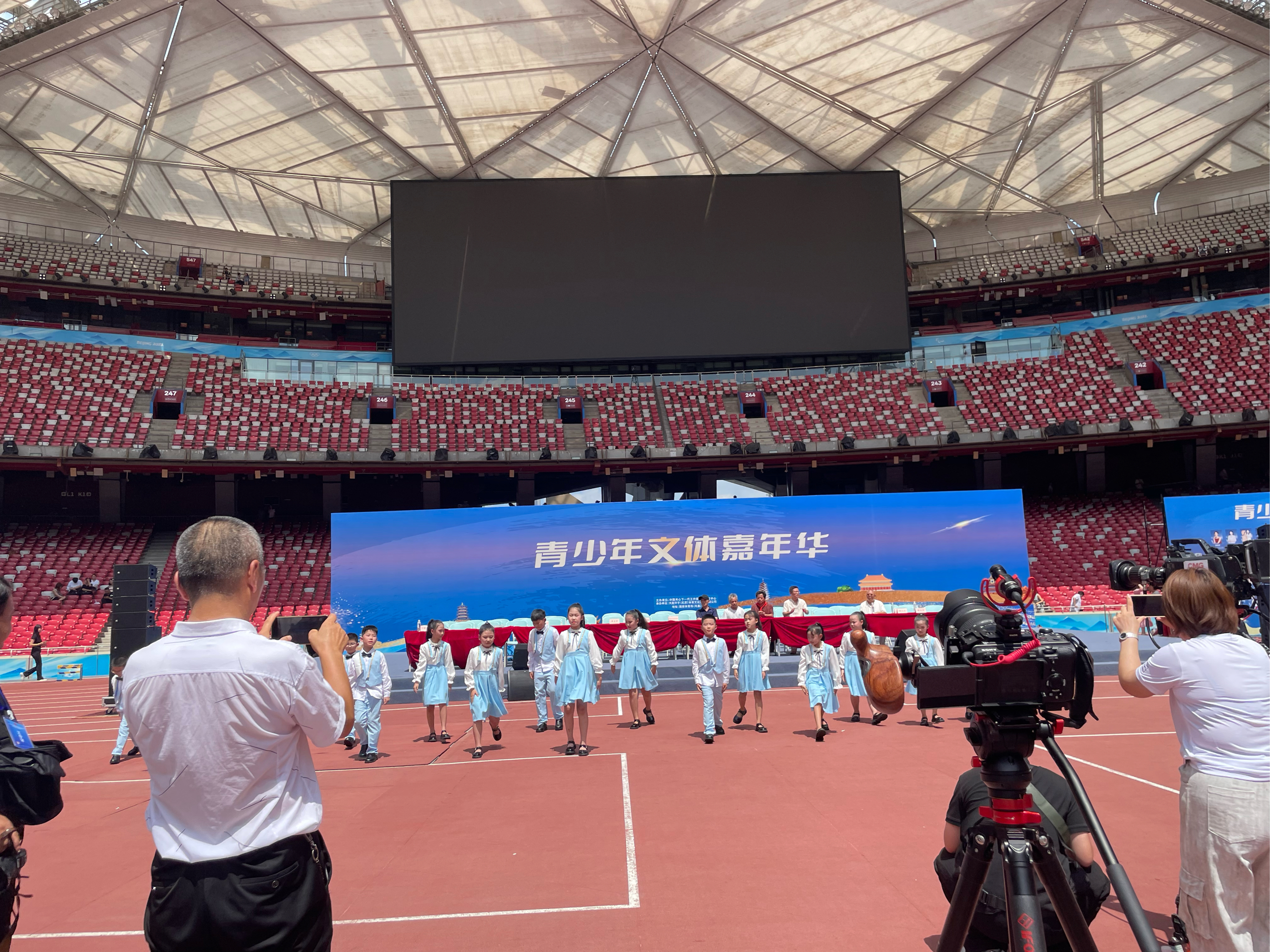 关于体育精神闪耀舞台，激励亿万人的信息